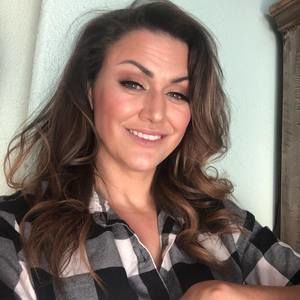 Meet your Posher, Lacey